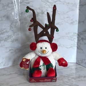 Holiday time Christmas singing snowman “let it snow” plush in box